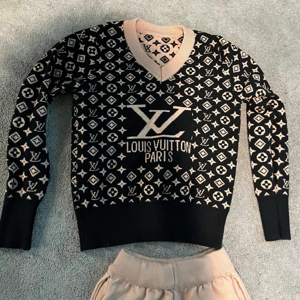 LV Sweatshirt with Pants Set Size Small-Medium - Picture 2 of 4